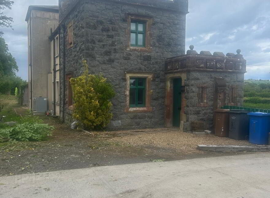 East Gate Lodge, 86 Larne Road, Ballycarry, Carrickfergus, BT38 9JN
