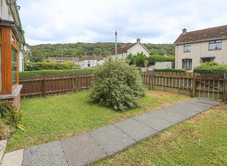 133 Firmount Crescent, Holywood, BT18 9QL