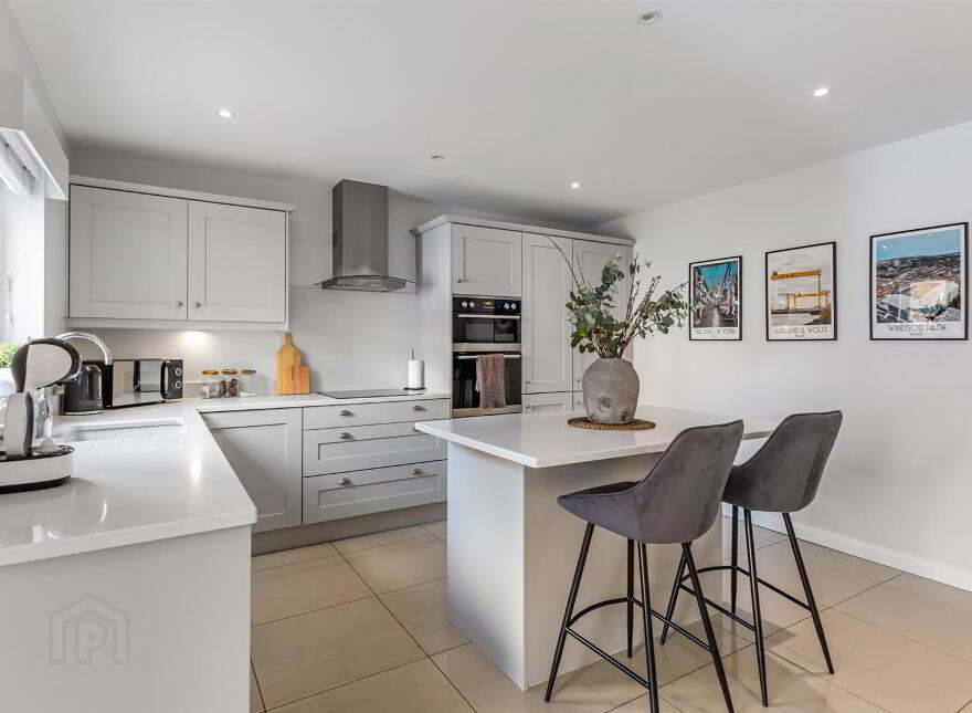 6 Hillview, Moneyreagh, BT23 6EZ