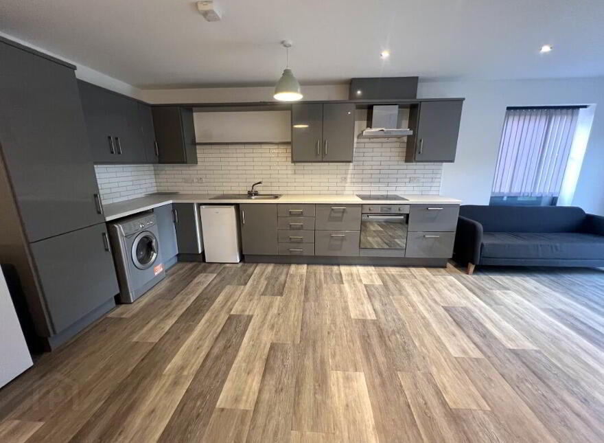 Apartment 6 94 Sunnyside Street, Belfast, BT7 3EG