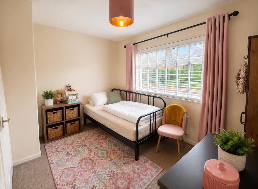 46 Low Road, Lisburn, BT27 4TJ