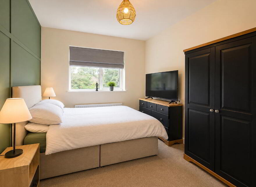 46 Low Road, Lisburn, BT27 4TJ