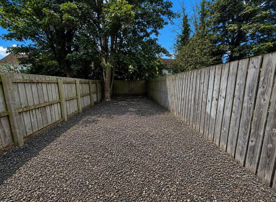 46 Low Road, Lisburn, BT27 4TJ