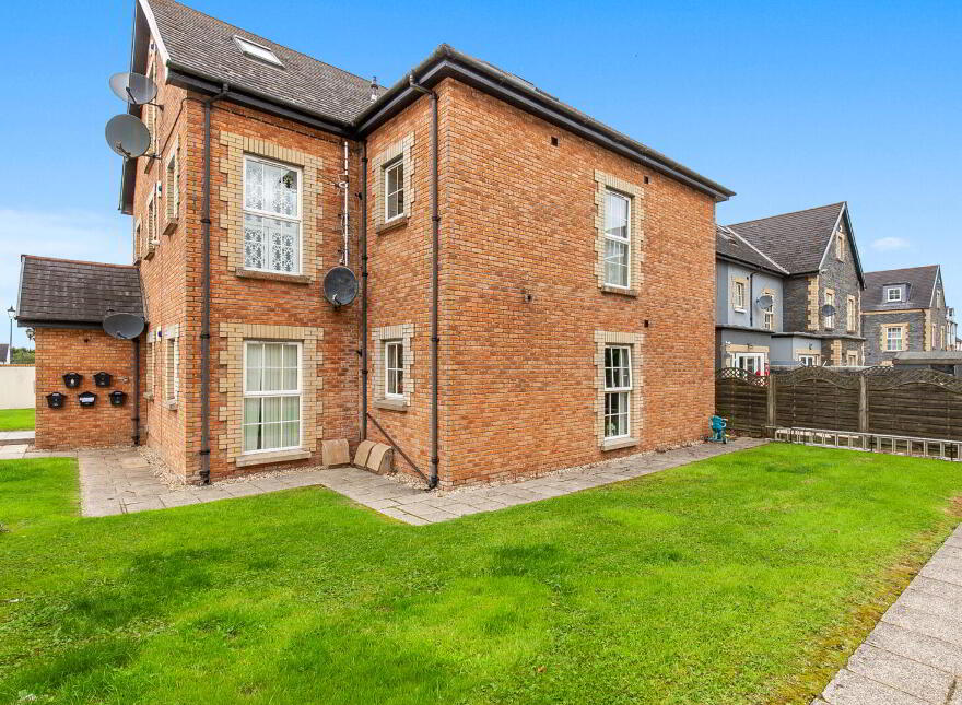 10 Blackrock Grove, Newtownabbey, BT36 4NA