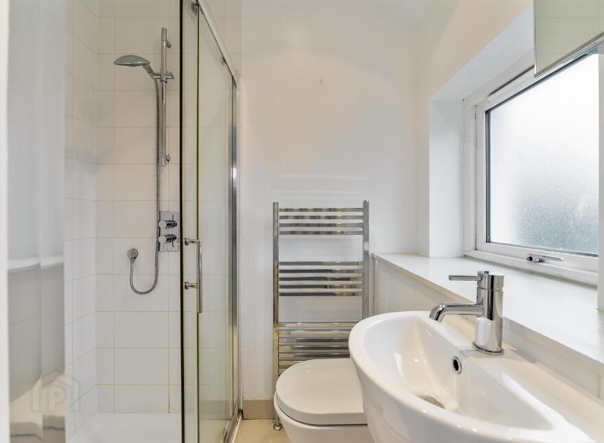102 Kensington Road, Belfast, BT5 6NH