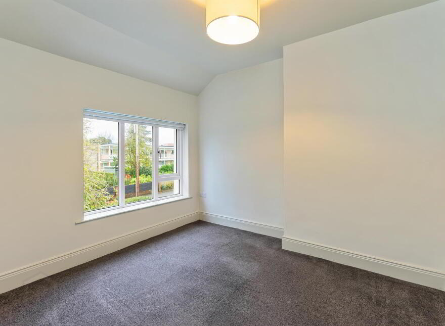 102 Kensington Road, Belfast, BT5 6NH