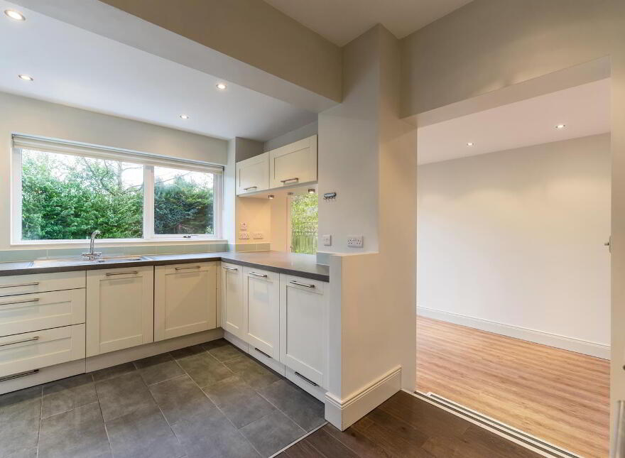 102 Kensington Road, Belfast, BT5 6NH