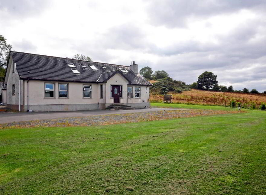29 Mill Road West, Carryduff, Belfast, BT8 8HH