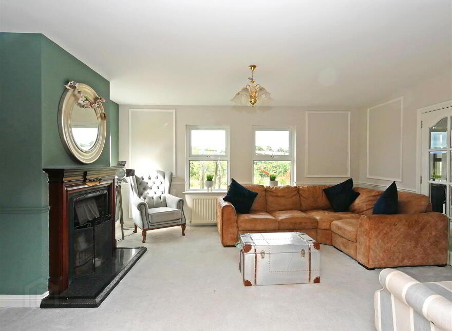 29 Mill Road West, Carryduff, Belfast, BT8 8HH
