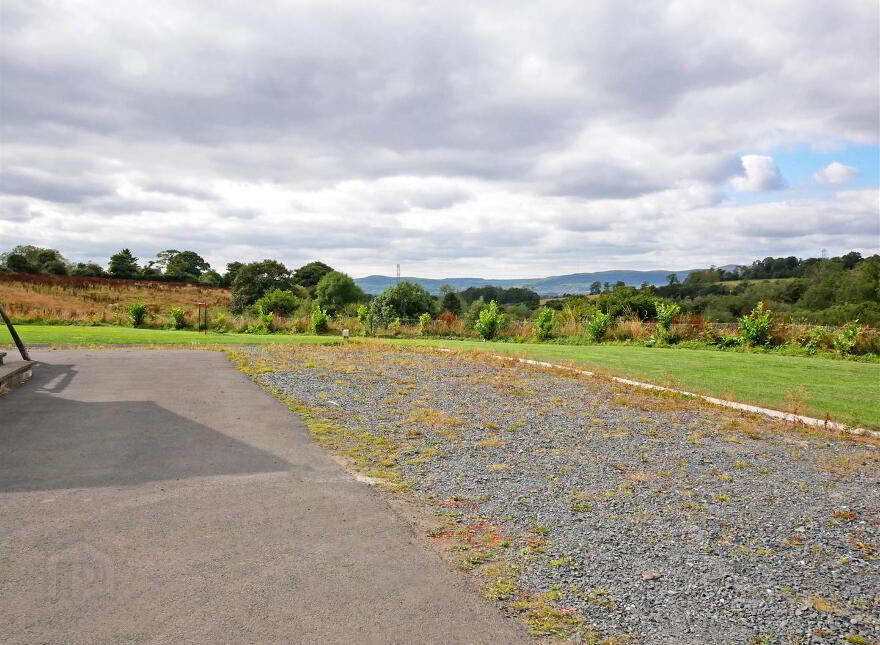 29 Mill Road West, Carryduff, Belfast, BT8 8HH