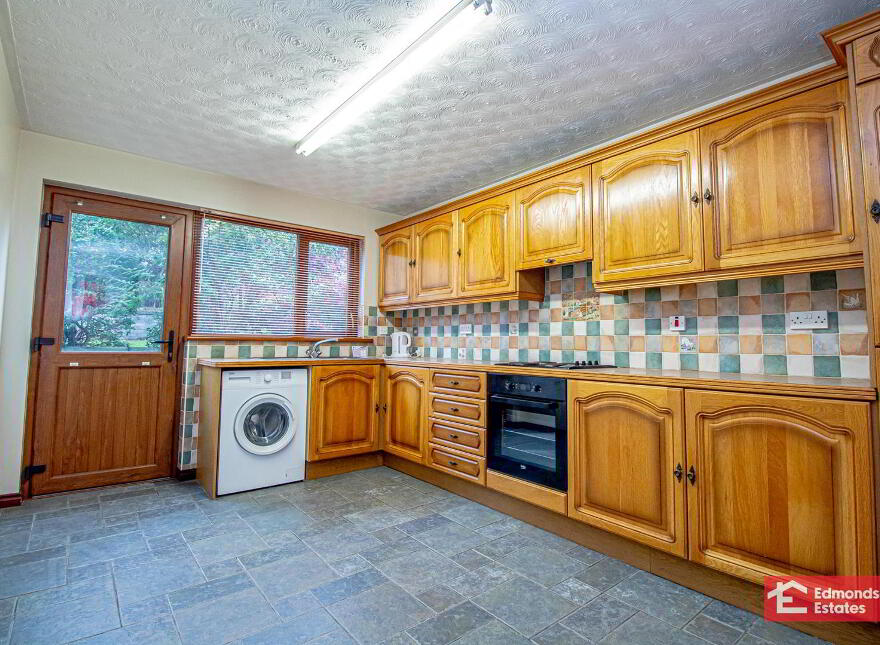 39 Mansefield Heights, Portglenone, Ballymena, BT44 8JR