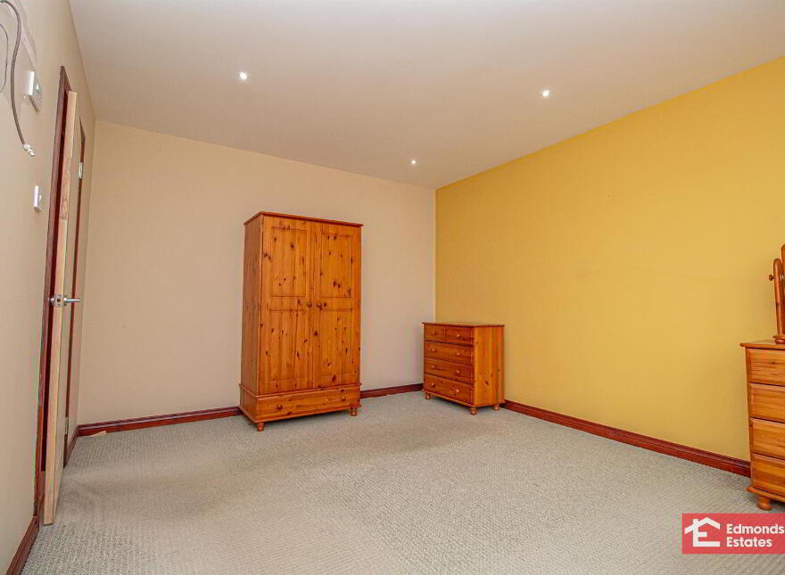 39 Mansefield Heights, Portglenone, Ballymena, BT44 8JR
