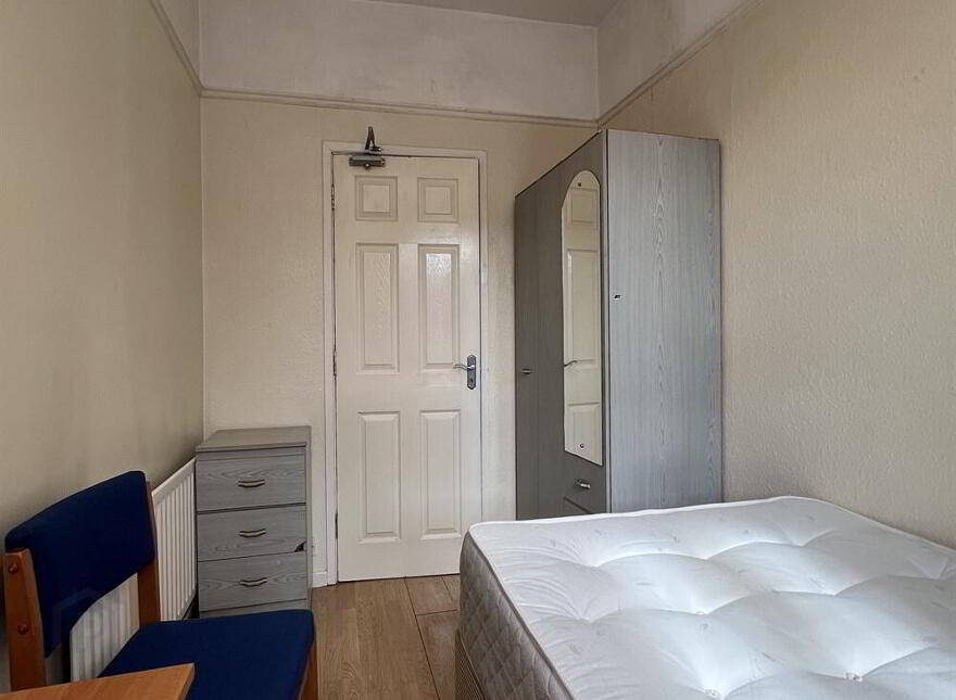 61 Agincourt Avenue, Belfast, BT7 1QB