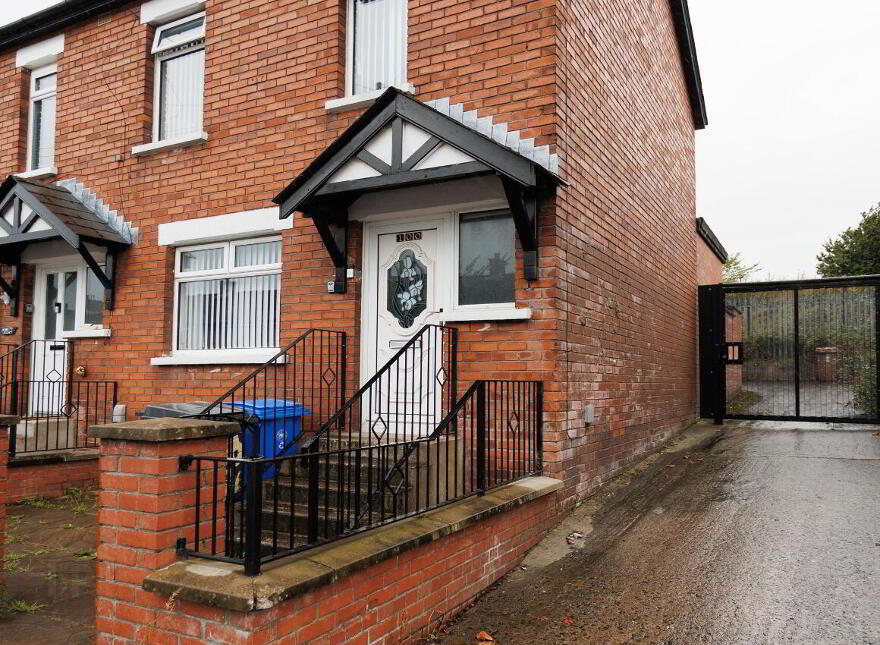 100 Hesketh Park, Belfast, BT14 7JS photo