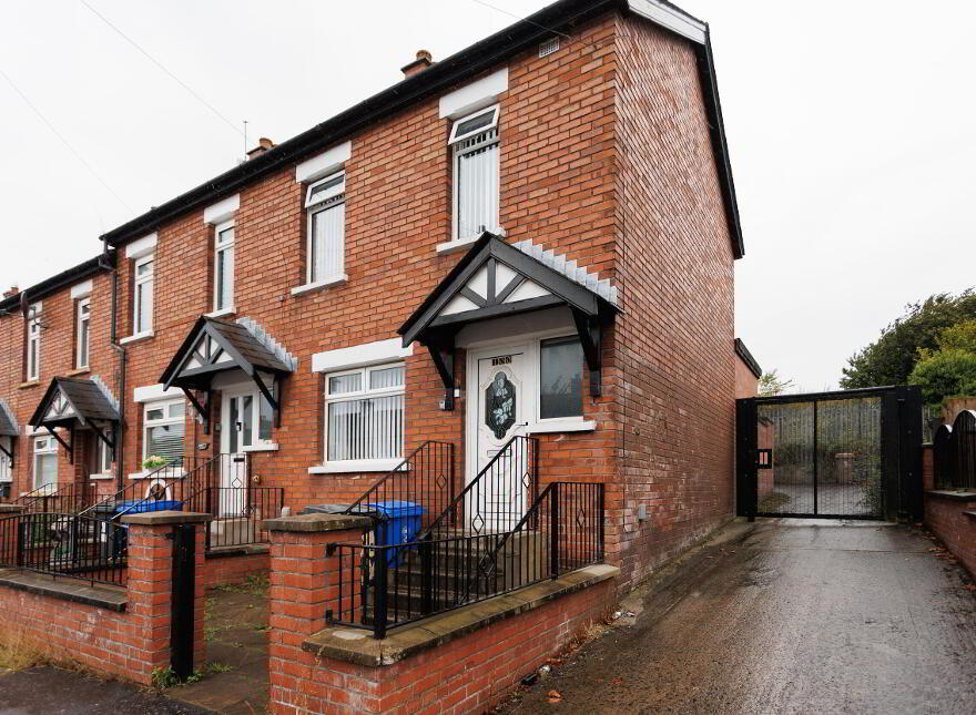 100 Hesketh Park, Belfast, BT14 7JS