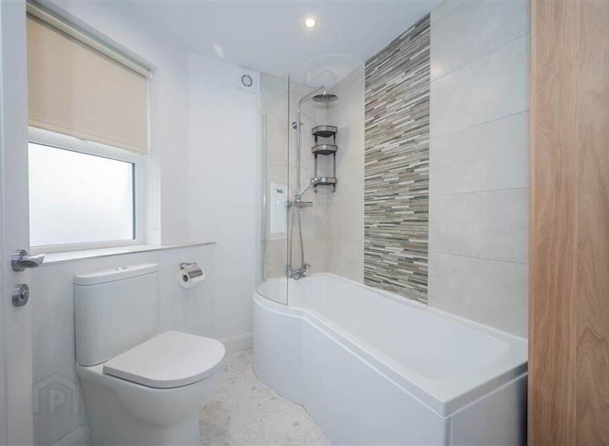 Apt 1 HWD, 124 High Street, Holywood, BT18 9HW