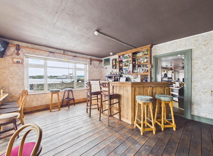 Suir Inn Restaurant, The Village, Cheek Point, X91T958