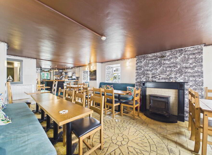 Suir Inn Restaurant, The Village, Cheek Point, X91T958