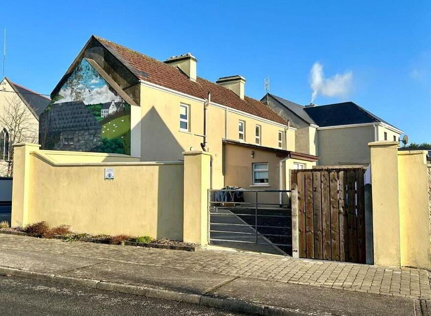 Yellow House, Bunnanaddan, Ballymote, F56KW40