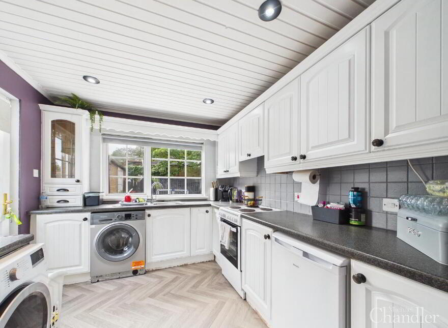 5 Orchardville Crescent, Belfast, BT10 0JS
