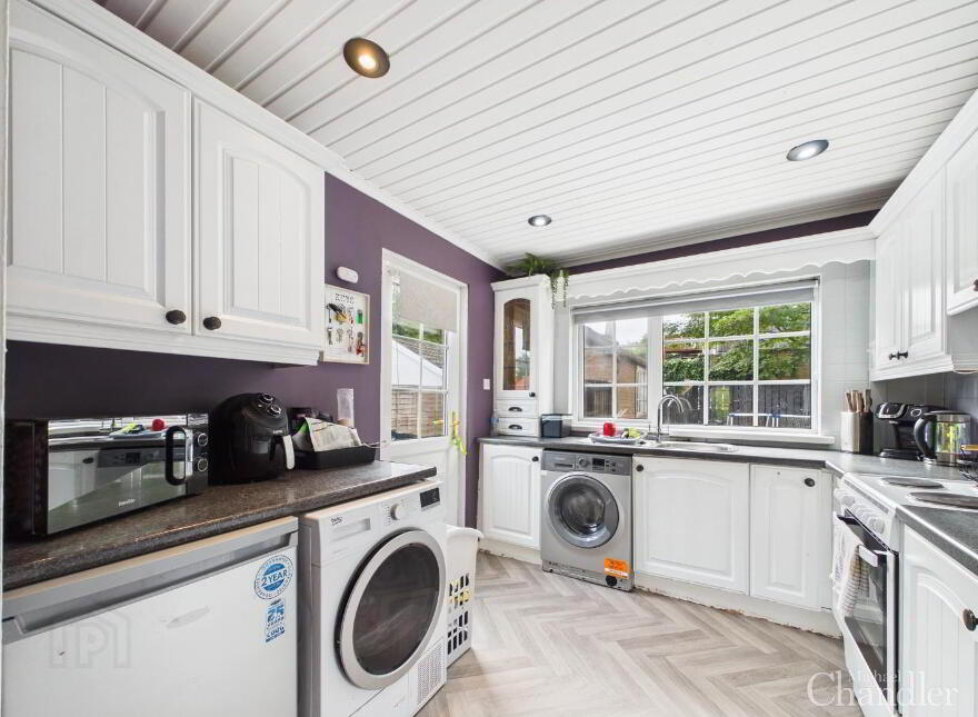 5 Orchardville Crescent, Belfast, BT10 0JS