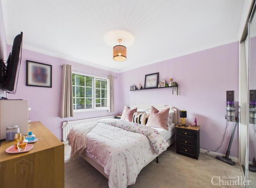 5 Orchardville Crescent, Belfast, BT10 0JS