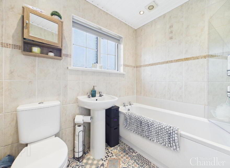 5 Orchardville Crescent, Belfast, BT10 0JS