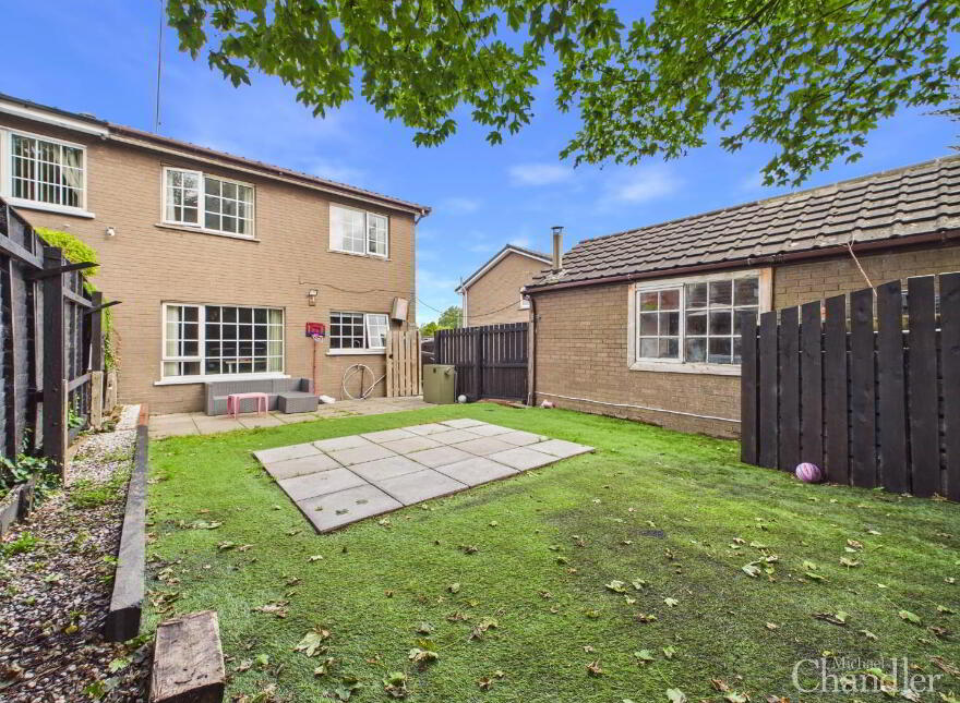 5 Orchardville Crescent, Belfast, BT10 0JS