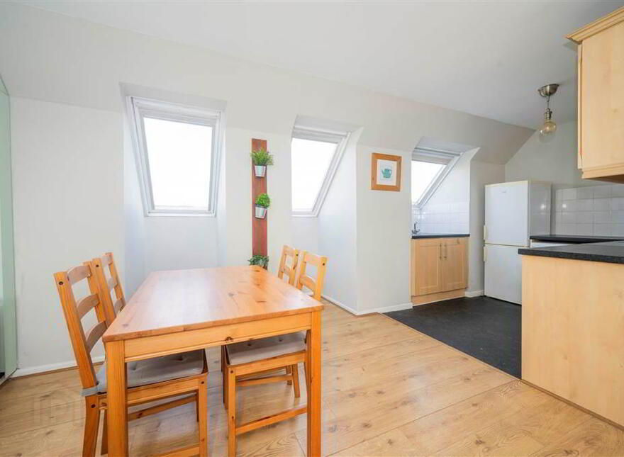 5 Sandhurst Court, Colenso Parade, Belfast, BT9 5BA