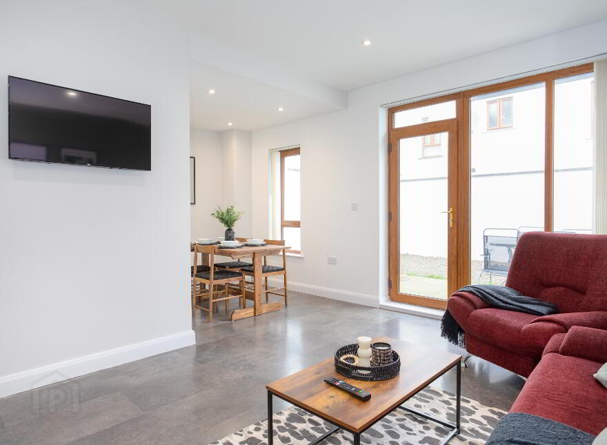 Room 3, Epworth Street, Belfast, BT5 4QR