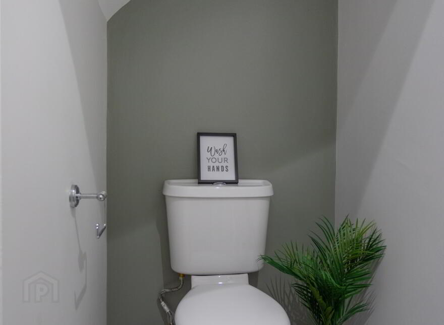 Room 3, Epworth Street, Belfast, BT5 4QR
