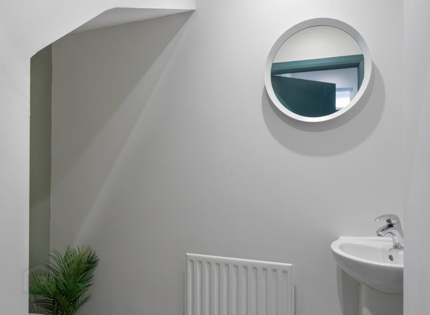 Room 3, Epworth Street, Belfast, BT5 4QR