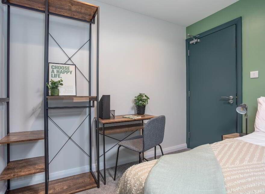 Room 3, Epworth Street, Belfast, BT5 4QR