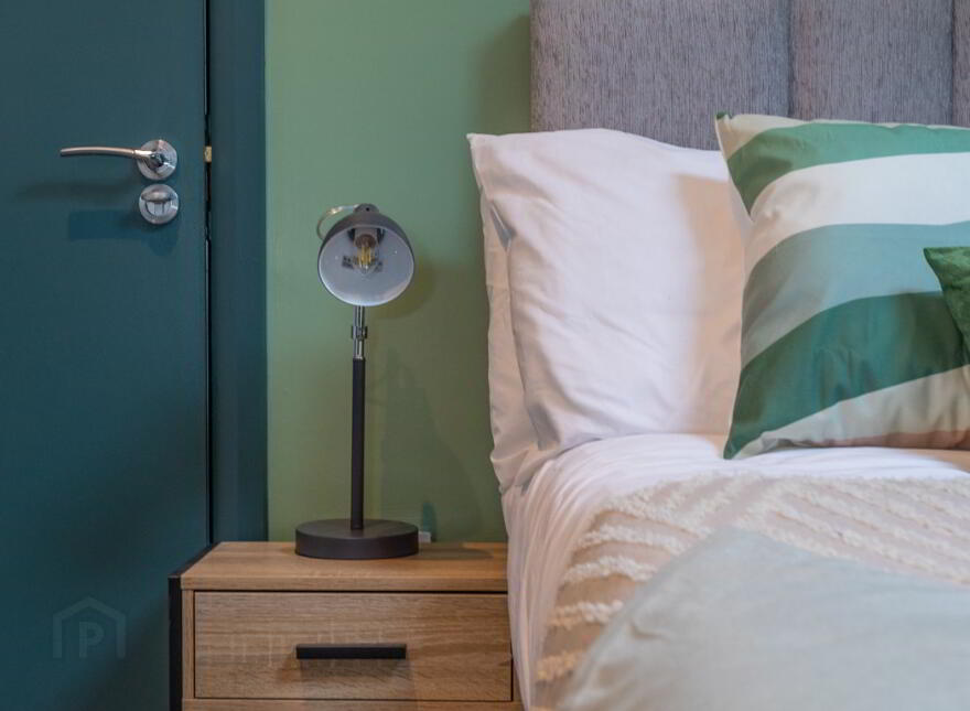 Room 3, Epworth Street, Belfast, BT5 4QR