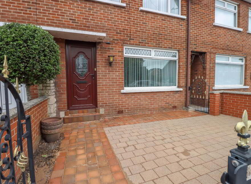 4 Larkfield Grove, Belfast, BT4 1QH