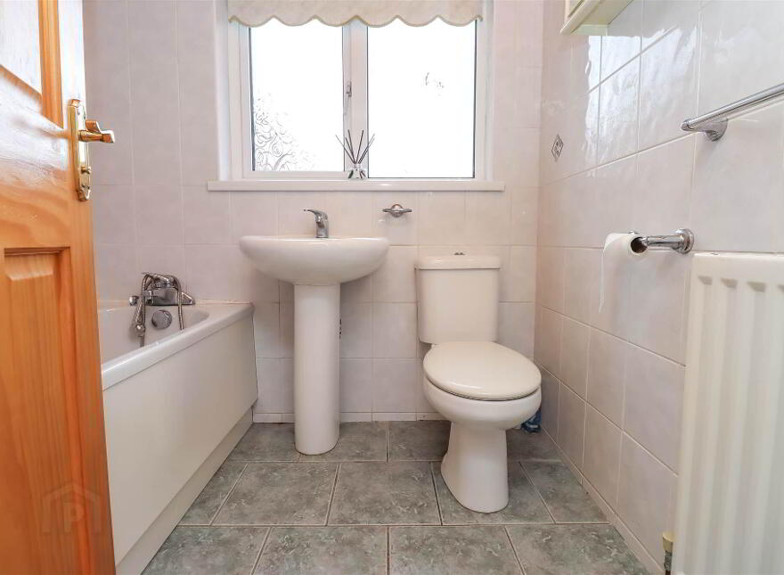 4 Larkfield Grove, Belfast, BT4 1QH
