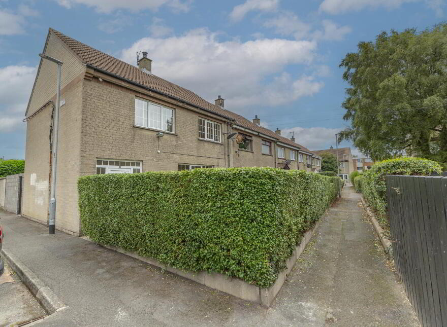 32 Dunwellan Park, Newcastle, BT33 0DD