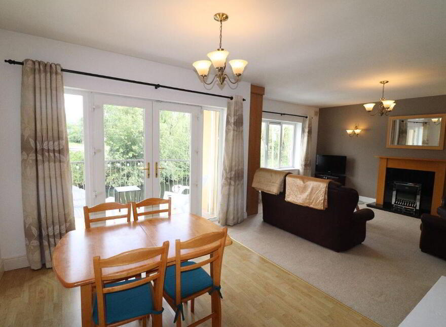 Apartment 10D Harbour Village, Killaloe, V94W7E2