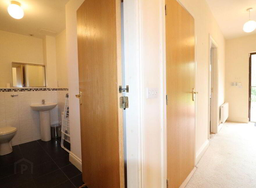 Apartment 10D Harbour Village, Killaloe, V94W7E2