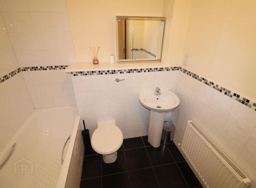 Apartment 10D Harbour Village, Killaloe, V94W7E2