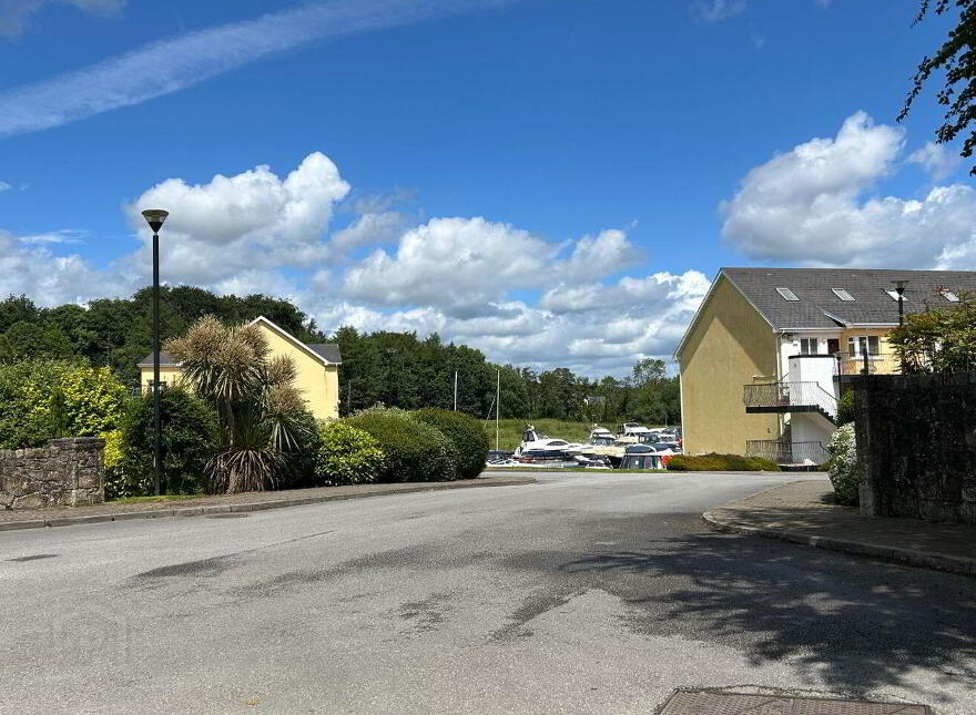 Apartment 10D Harbour Village, Killaloe, V94W7E2