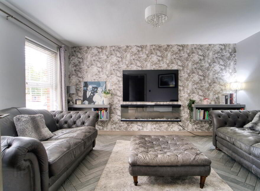 117 Causeway Meadows, Lisburn, BT28 2GE