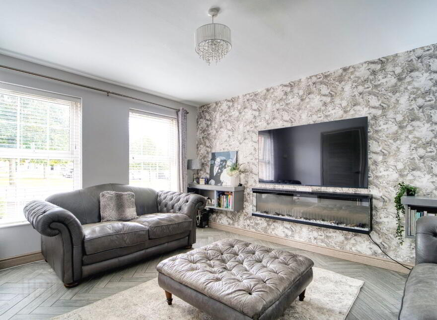 117 Causeway Meadows, Lisburn, BT28 2GE