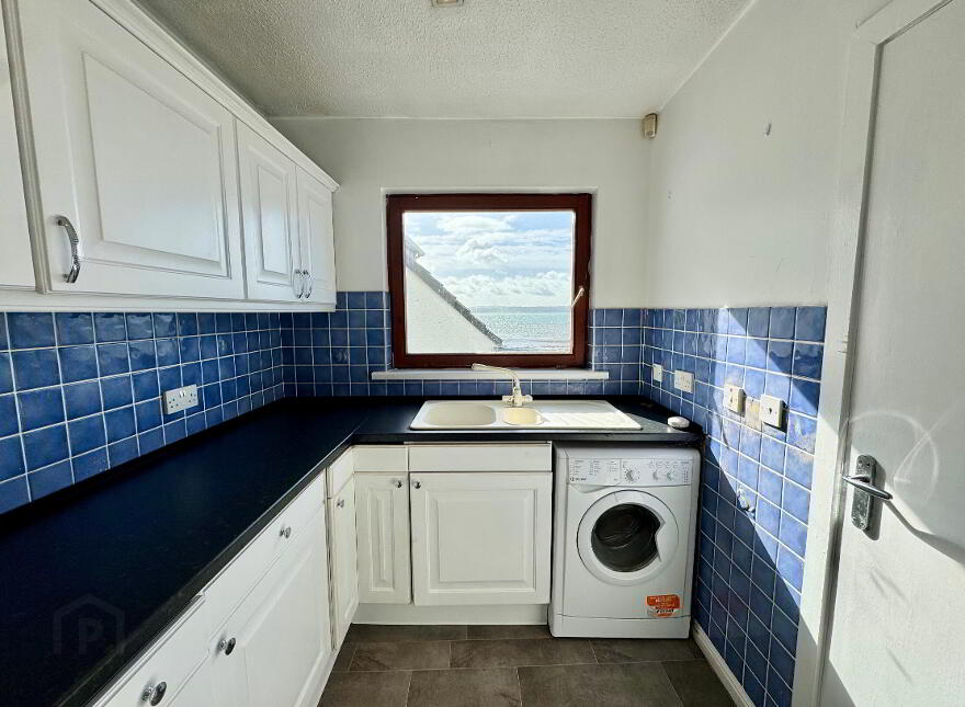 17 Seapoint, Belfast Road, Carrickfergus, BT38 8BB