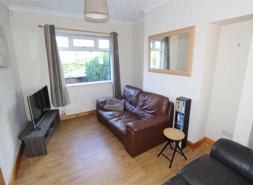 32 Strandburn Street, Belfast, BT4 1LX