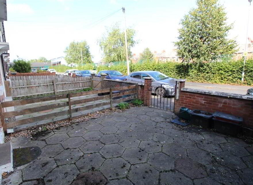 32 Strandburn Street, Belfast, BT4 1LX