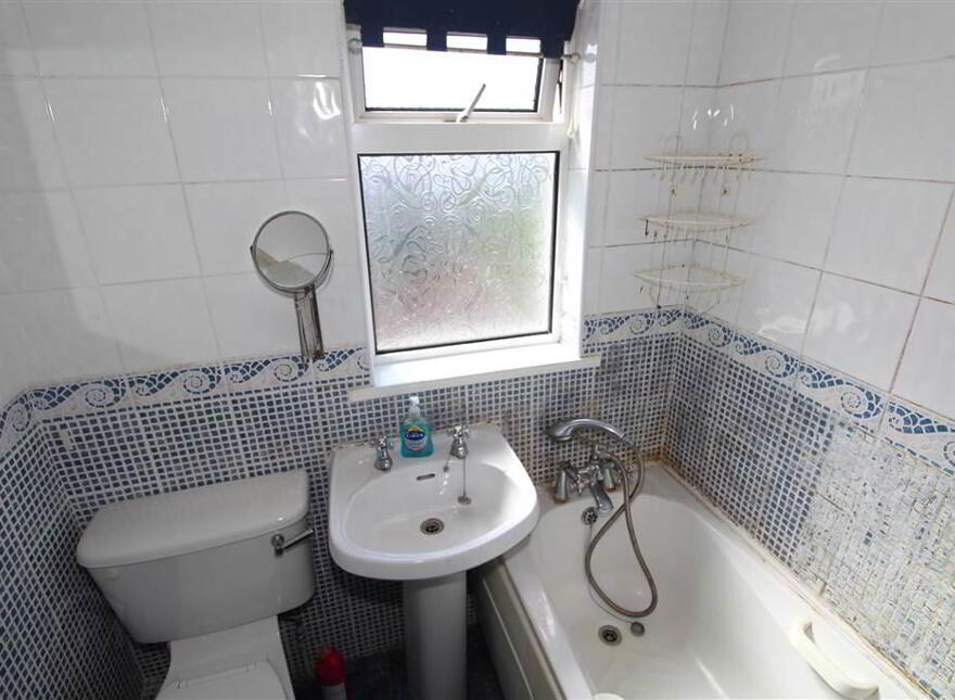 32 Strandburn Street, Belfast, BT4 1LX