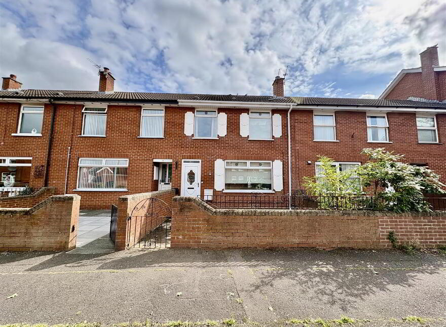 35 Glenallen Street, Belfast, BT5 4HT photo