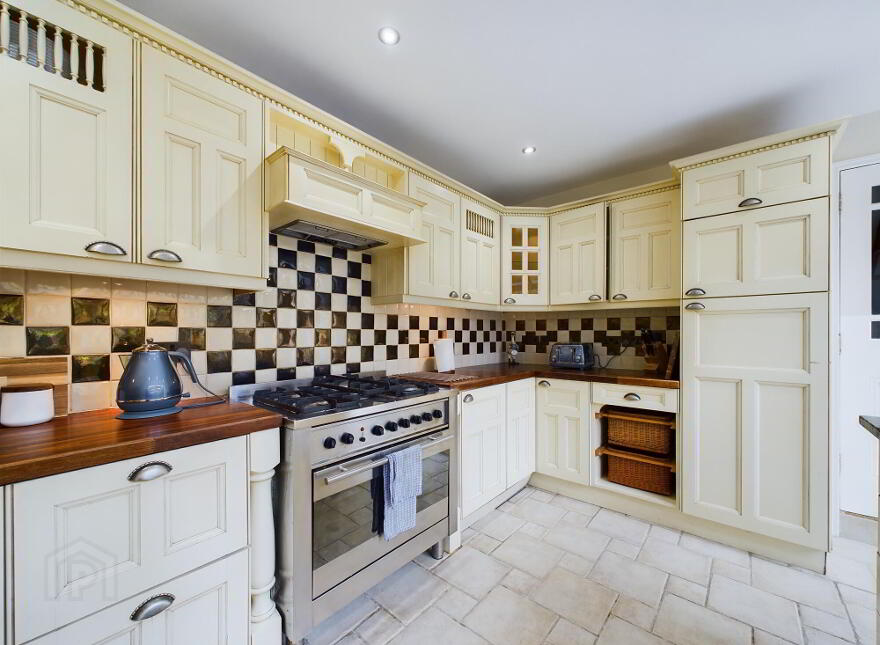 375 Upper Newtownards Road, Belfast, BT4 3LF