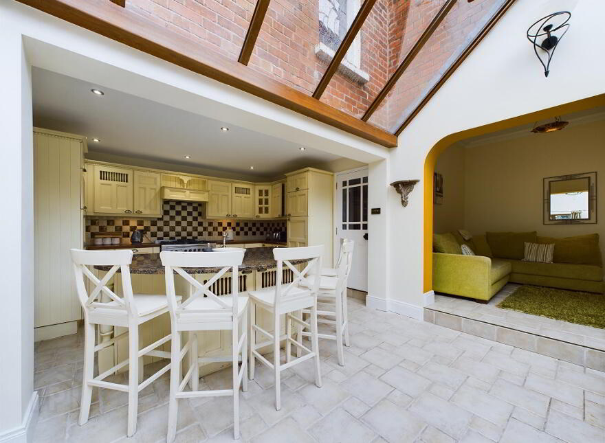 375 Upper Newtownards Road, Belfast, BT4 3LF